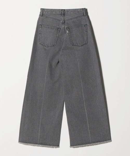 FILL THE BILL(フィルザビル)の「<FILL THE BILL>ライン クラッシュ デニム パンツ(デニムパンツ・レディース・ライトブルー/ブラック・26/27/28)」の5枚目の写真