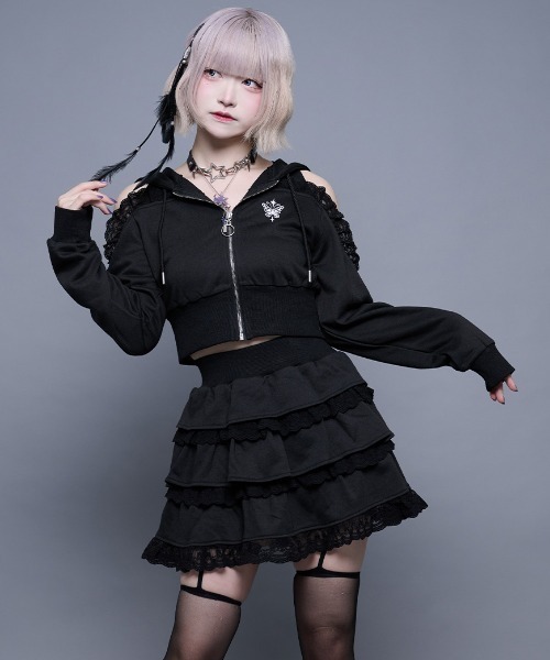 ililil(イルイルイル)の「『ililil/イルイルイル』【†ぴえん卒業†スウェットパーカー&ティアードスカートセット】(セットアップ・レディース・ブラック/レオパード・FREE)」の1枚目の写真