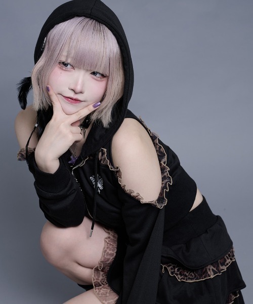 ililil(イルイルイル)の「『ililil/イルイルイル』【†ぴえん卒業†スウェットパーカー&ティアードスカートセット】(セットアップ・レディース・ブラック/レオパード・FREE)」の12枚目の写真