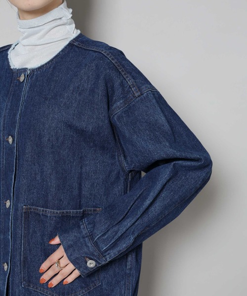 NANO universe（ナノユニバース）の「ノーカラーデニムジャケット（デニムジャケット・レディース・ライトブルー/ダークネイビー/ネイビー・FREE）」の5枚目の写真