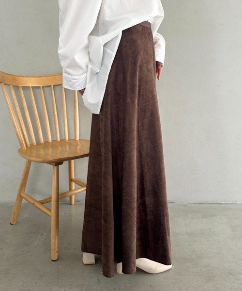 MYMOOD.（マイムード）の「ベロアロングスカート（スカート・レディース・ベージュ/ブラウン/ブラック・FREE）」の6枚目の写真