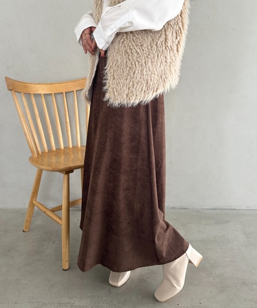 MYMOOD.（マイムード）の「ベロアロングスカート（スカート・レディース・ベージュ/ブラウン/ブラック・FREE）」の14枚目の写真