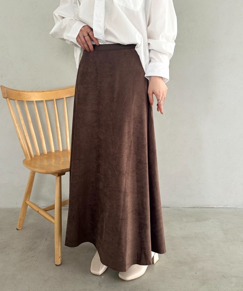 MYMOOD.（マイムード）の「ベロアロングスカート（スカート・レディース・ベージュ/ブラウン/ブラック・FREE）」の9枚目の写真