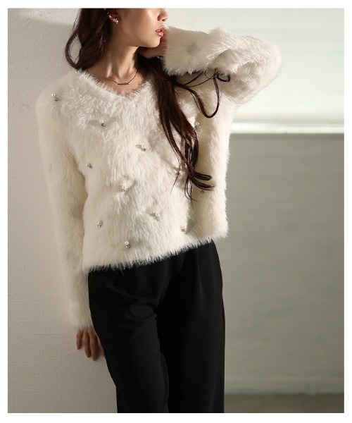 Sawa a la mode（サワアラモード）の「パール付きシャギーニットトップス（ニット/セーター・レディース・グレー/ホワイト/ピンク・FREE）」の11枚目の写真