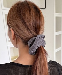 4INT.（フォイント）の「チェック スクランチ ヘアー シュシュ（シュシュ）」