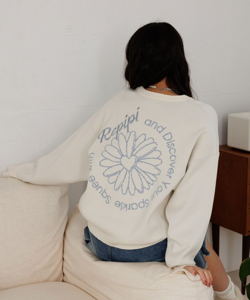 repipi armario（レピピ アルマリオ）の「【洗えるニット】メロキュンニット（ニット/セーター・キッズ・ホワイト系その他5/ブラック/グレー系その他/サックスブルー/ホワイト系その他2/ホワイト系その他4/ホワイト系その他/ホワイト系その他3/グレー系その他2/グレー系その他3/ミント/ネイビー/ブラック系その他/ネイビー系/サックスブルー系/ホワイト系その他6・SMALL/MEDIUM/LARGE）」の4枚目の写真