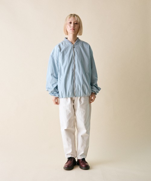 rehacer（レアセル）の「rehacer : Shrink MA-1 Jacket / シュリンク MA-1 ジャケット（MA-1・レディース・グレイッシュベージュ/ブルー/ブラック・SMALL）」の11枚目の写真