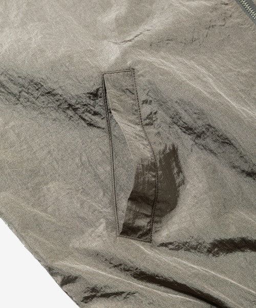 rehacer（レアセル）の「rehacer : Shrink MA-1 Jacket / シュリンク MA-1 ジャケット（MA-1・レディース・グレイッシュベージュ/ブルー/ブラック・SMALL）」の16枚目の写真