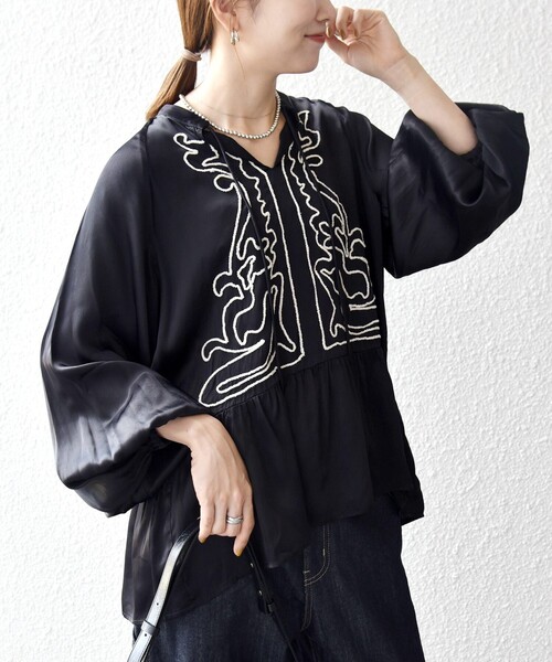 セール】SHIPS any:〈洗濯機可能〉サテン 刺繍 スキッパー ペプラム