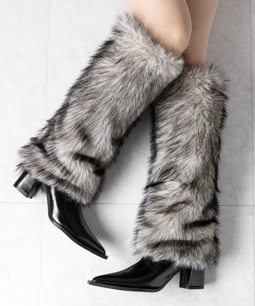 me+em select(ミームセレクト)の「【 2color 】ミックスフェイクファーロングカバーブーツ / mix fake fur long cover boots(ブーツ・レディース・ブラック/ベージュ・37/38/39/40)」の13枚目の写真