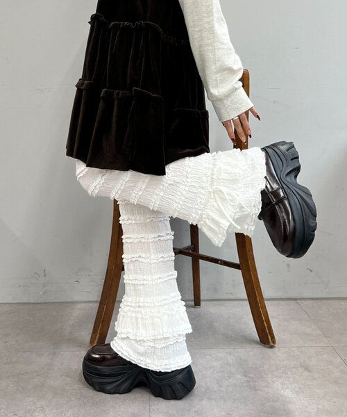 w closet(ダブルクローゼット)の「フリルリボンロングパンツ(その他パンツ・レディース・ブラック/オフホワイト/グリーン・SMALL/MEDIUM)」の4枚目の写真