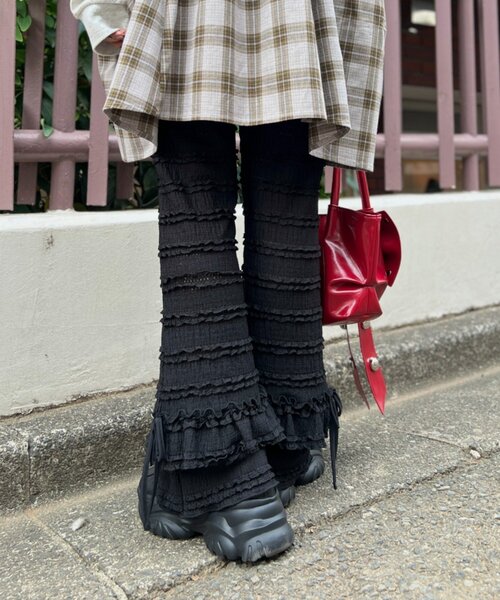 w closet(ダブルクローゼット)の「フリルリボンロングパンツ(その他パンツ・レディース・ブラック/オフホワイト/グリーン・SMALL/MEDIUM)」の14枚目の写真