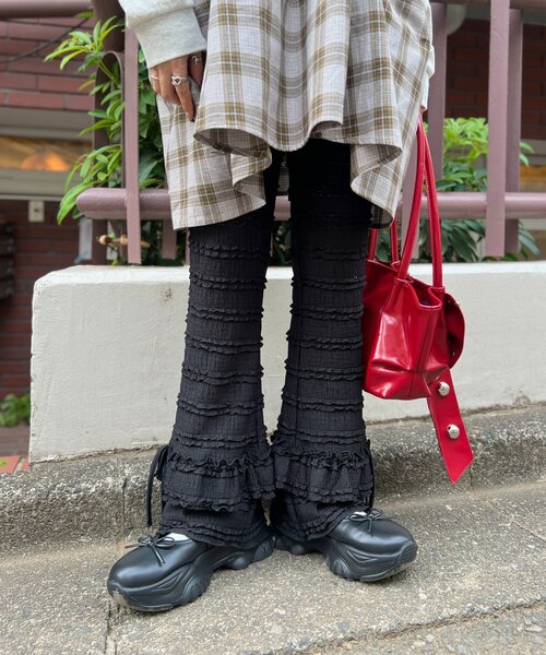 w closet(ダブルクローゼット)の「フリルリボンロングパンツ(その他パンツ・レディース・ブラック/オフホワイト/グリーン・SMALL/MEDIUM)」の15枚目の写真