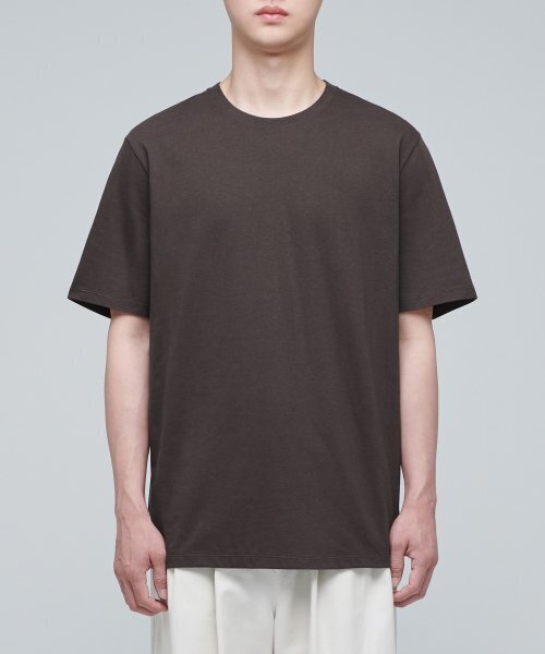 MUSINSA STANDARD（ムシンサスタンダード）の「ベーシッククルーネックTシャツ[ダークブラウン]（Tシャツ/カットソー・メンズ・その他・X-LARGE/XX-LARGE/XXX-LARGE/LARGE/MEDIUM/SMALL）」の2枚目の写真