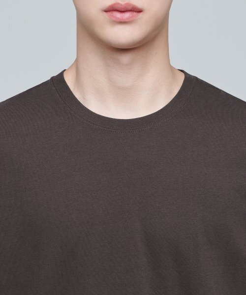 MUSINSA STANDARD（ムシンサスタンダード）の「ベーシッククルーネックTシャツ[ダークブラウン]（Tシャツ/カットソー・メンズ・その他・X-LARGE/XX-LARGE/XXX-LARGE/LARGE/MEDIUM/SMALL）」の4枚目の写真