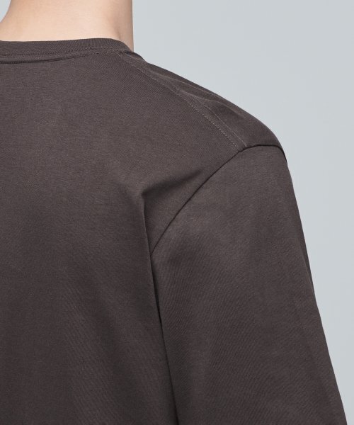 MUSINSA STANDARD（ムシンサスタンダード）の「ベーシッククルーネックTシャツ[ダークブラウン]（Tシャツ/カットソー・メンズ・その他・X-LARGE/XX-LARGE/XXX-LARGE/LARGE/MEDIUM/SMALL）」の6枚目の写真