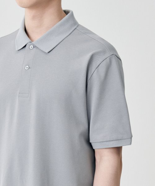 MUSINSA STANDARD(ムシンサスタンダード)の「【クールタンダード】ピケポロシャツ【ライトグレー】(ポロシャツ・メンズ・その他・X-LARGE/XX-LARGE/XXX-LARGE)」の5枚目の写真
