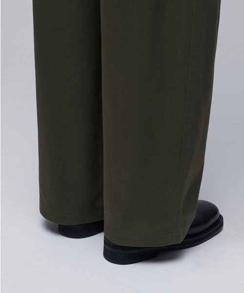 MUSINSA STANDARD（ムシンサスタンダード）の「カーブドワイドチノパンツ [カーキ]（その他パンツ・メンズ・その他・40/38/42/36/34/32/30/31/33/26/27/28/29）」の17枚目の写真