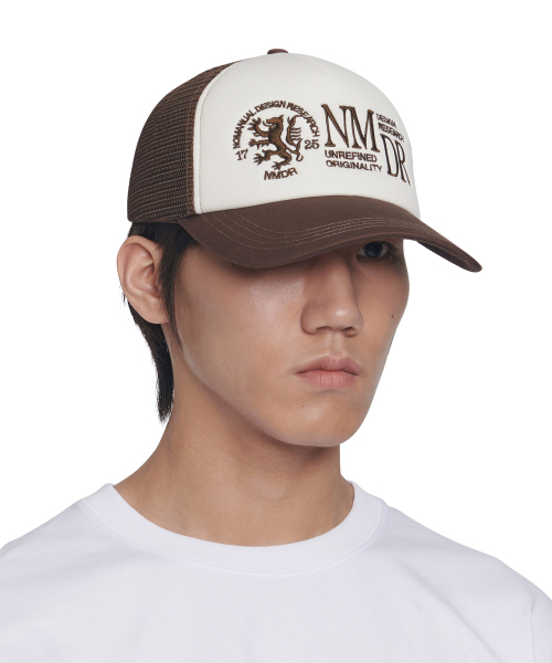 NOMANUAL（NOMANUAL）の「EMBLEM TRUCKER CAP - BROWN（キャップ・レディース・その他・FREE）」の4枚目の写真