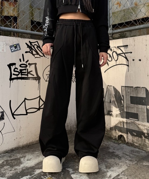 KsG（ケーエスジー）の「ワイドルーズスウェットパンツ（スウェットパンツ・レディース・ブラック/グレー・X-LARGE/MEDIUM/SMALL/LARGE）」の2枚目の写真