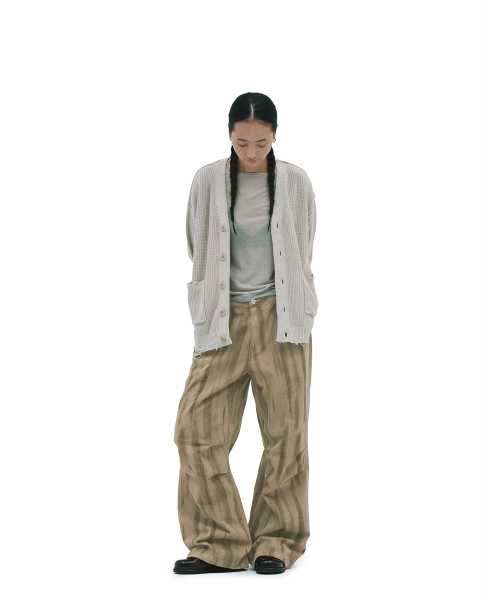 DEFGARMENTS（デフグラメンツ）の「BLUSHED PARACHUTE PANTS [BROWN]（スウェットパンツ・レディース・その他・X-SMALL/SMALL/MEDIUM/LARGE）」の4枚目の写真