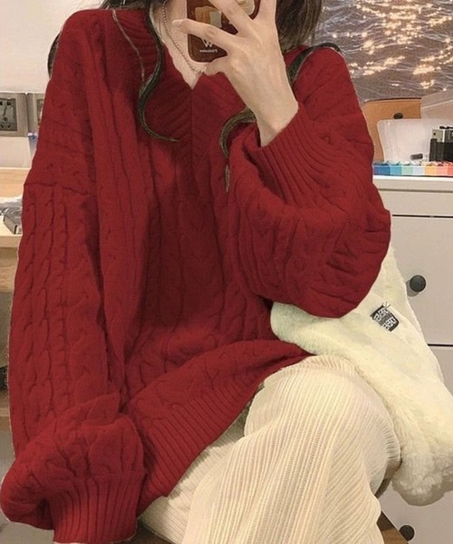 SPIGA(スピーガ)の「Vネックボリュームスリーブニット(ニット/セーター・レディース・ブルー/オフホワイト/ブラック/グレー/レッド/ピンク/ライトグリーン・LARGE/MEDIUM/SMALL/X-LARGE)」の1枚目の写真