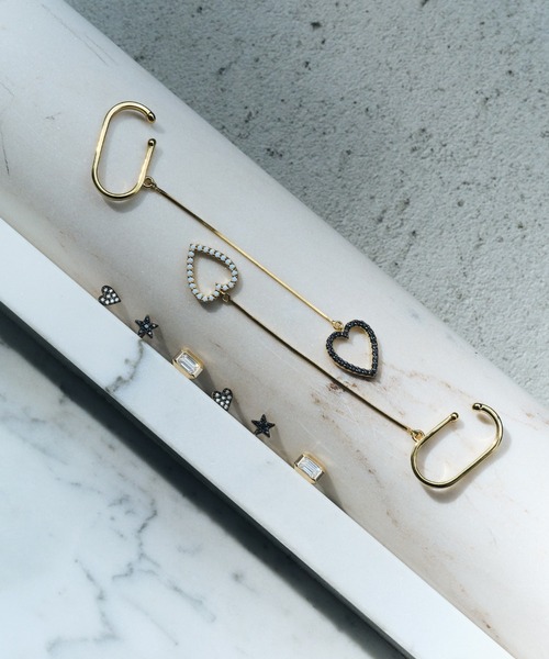 PLUS VENDOME（プラス ヴァンドーム）の「FINELINETATTOO_heart イヤーカフ（イヤリング・レディース・イエローゴールド・ONE SIZE）」の3枚目の写真
