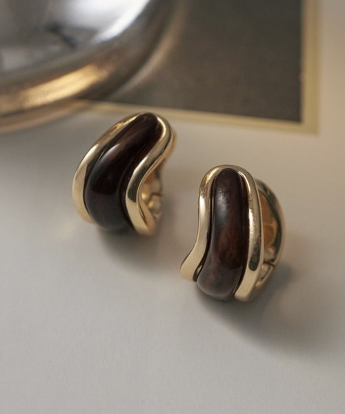 GOLDY(ゴールディ)の「【GOLDY】ウェービー カラー × メタル ピアス 1251114(ピアス(両耳用)・レディース・その他3/その他2/その他4/マルチ・FREE)」の3枚目の写真