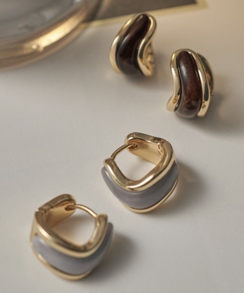 GOLDY(ゴールディ)の「【GOLDY】ウェービー カラー × メタル ピアス 1251114(ピアス(両耳用)・レディース・その他3/その他2/その他4/マルチ・FREE)」の10枚目の写真