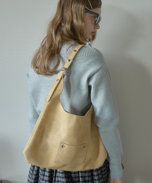 Birthday room(バースデイルーム)の「フェイクレザーベルトバッグ/Faux leather belt bag(ショルダーバッグ・レディース・イエロー/ブラウン/ブラック・FREE)」の16枚目の写真