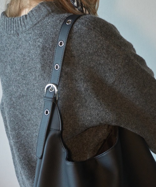 Birthday room(バースデイルーム)の「フェイクレザーベルトバッグ/Faux leather belt bag(ショルダーバッグ・レディース・イエロー/ブラウン/ブラック・FREE)」の22枚目の写真