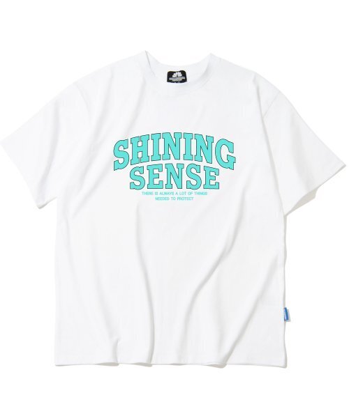 TRIPSHION(トリップション)の「SHINING SENSE VARSITY LOGO Tシャツ - ホワイト(Tシャツ/カットソー・メンズ・その他・LARGE/MEDIUM/X-LARGE)」の1枚目の写真