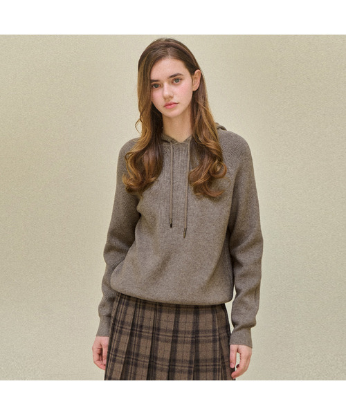 SLOWLOLLI（スローローリ）の「Pure mist hoodie_4 Colors（ニット/セーター・レディース・アイボリー/ブラック/ブラウン/ダークグレー・FREE）」の4枚目の写真