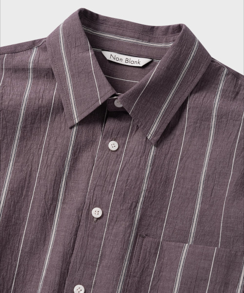 NONBLANK(ノンブランク)の「クラフトウォッシングストライプシャツ_ワイン(シャツ/ブラウス・メンズ・バーガンディー・MEDIUM/LARGE/X-LARGE)」の3枚目の写真