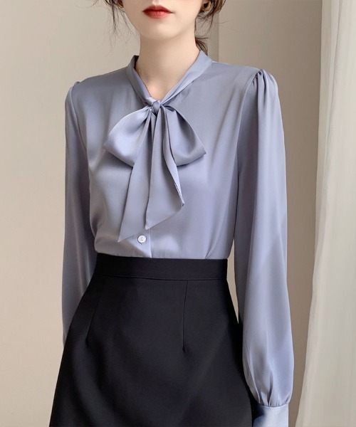Flugge(フラッジー)の「シルクタッチリボンブラウス(シャツ/ブラウス・レディース・ベージュ/ブルー/ホワイト・MEDIUM/LARGE)」の8枚目の写真