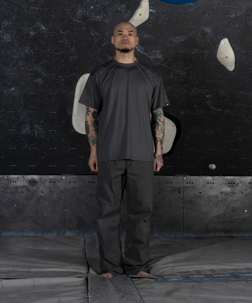WHILE（ワイル）の「UV遮断 機能性クールTシャツメンズ(CHARCOAL)（Tシャツ/カットソー・メンズ・その他・LARGE/X-LARGE）」の3枚目の写真