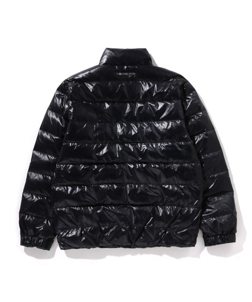 A BATHING APE（アベイシングエイプ）の「LINE CAMO DEBOSSED REGULAR FIT DOWN JACKET（ダウンジャケット/コート・メンズ・ブラック/グリーン・X-LARGE/SMALL/MEDIUM/LARGE/XX-LARGE）」の3枚目の写真