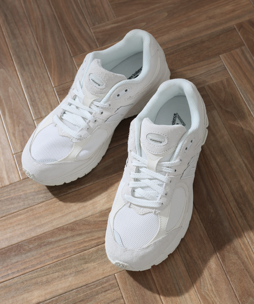 WEB限定》［26SS新作］【NEW BALANCE/ニューバランス】2002R