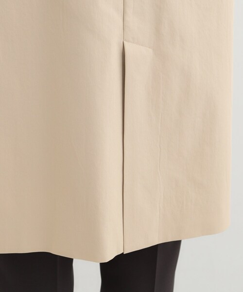 SHOO・LA・RUE（シューラルー）の「【S-LL/撥水】通勤や学校行事にも ロングトレンチコート（トレンチコート・レディース・ベージュ/ネイビー・01/02/03/04）」の22枚目の写真