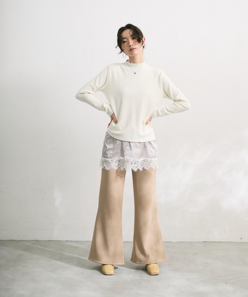 Lutim by u(ルチバイユー)の「レースフリルハイネックトップス(Tシャツ/カットソー・レディース・アイボリー/ブラック/チャコールグレー・FREE)」の7枚目の写真