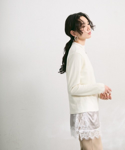 Lutim by u(ルチバイユー)の「レースフリルハイネックトップス(Tシャツ/カットソー・レディース・アイボリー/ブラック/チャコールグレー・FREE)」の12枚目の写真