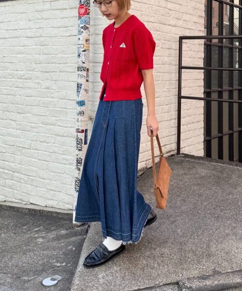 GEVACO（ゲバコ）の「【GEVACO】デニムプリーツスカート（スカート・レディース・ブルー・ONE SIZE）」の2枚目の写真