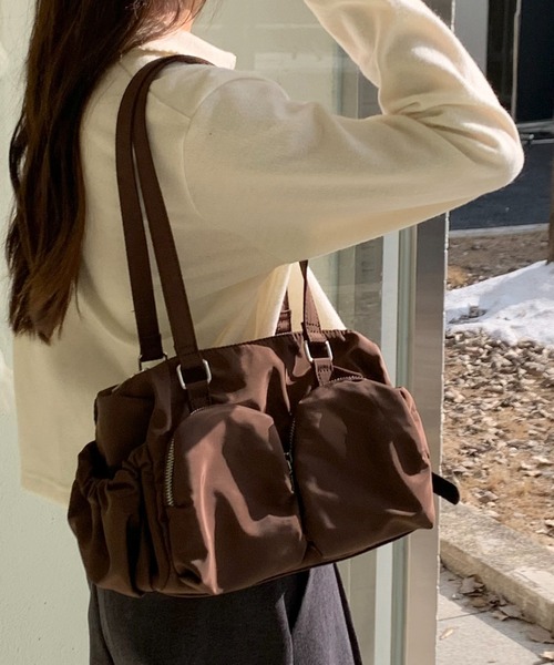 meJane（ミージェーン）の「立体アウトポケットカレッジショルダーバッグ（ショルダーバッグ・レディース・カーキ/ブラック/ブラウン/ホワイト・FREE）」の4枚目の写真