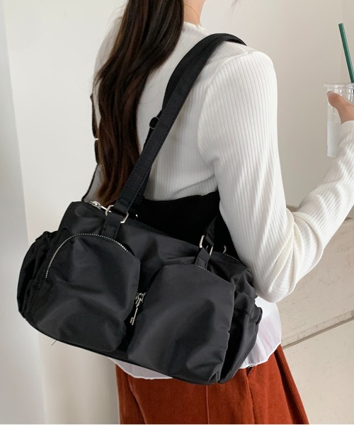 meJane（ミージェーン）の「立体アウトポケットカレッジショルダーバッグ（ショルダーバッグ・レディース・カーキ/ブラック/ブラウン/ホワイト・FREE）」の3枚目の写真