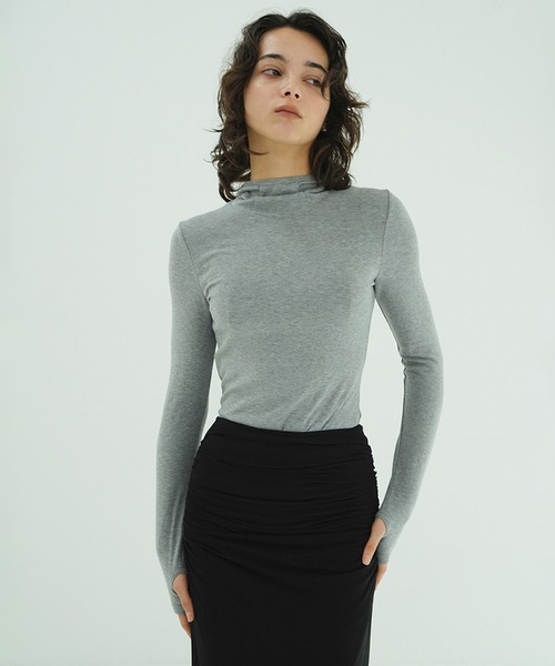 CLANE(クラネ)の「SOFT HOODED HIGH NECK TOPS(Tシャツ/カットソー・レディース・グレー/ホワイト・F)」の10枚目の写真