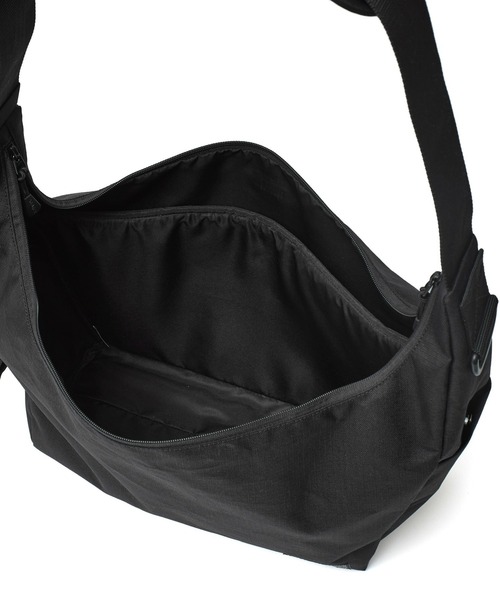 X-girl（エックスガール）の「FACE LABEL MESSENGER BAG（ショルダーバッグ・レディース・グレー/ブラック・ONE SIZE）」の10枚目の写真