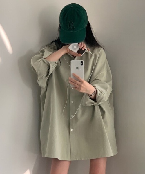 SHEPP(シープ)の「【26年春新作】オーバーサイズルーズシルエットシャツ(シャツ/ブラウス・レディース・ブラック/グリーン/ピンク/ホワイト・L/M)」の4枚目の写真
