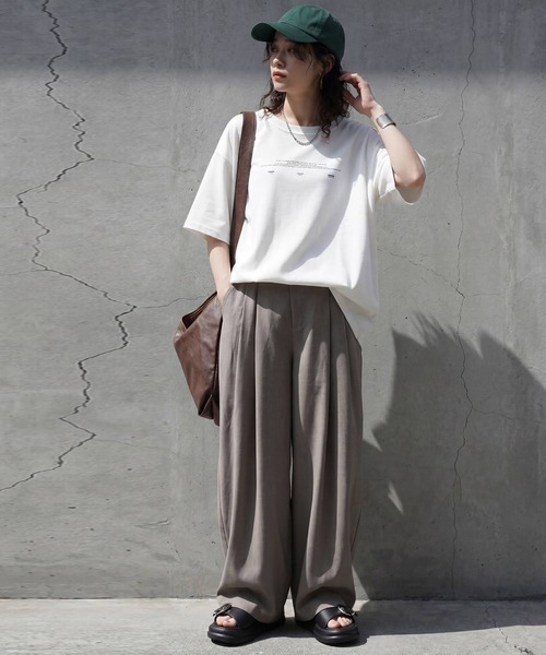 antiqua(アンティカ)の「クルーネック ロゴTシャツ(Tシャツ/カットソー・レディース・ブラック/ホワイト・ONESIZE)」の4枚目の写真