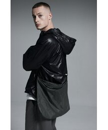 APOSTROPHE COMMA（アポストロフィコンマ）の「ナイロンコーティングスリングクロスバッグ（ダークグレー）（メッセンジャーバッグ）」