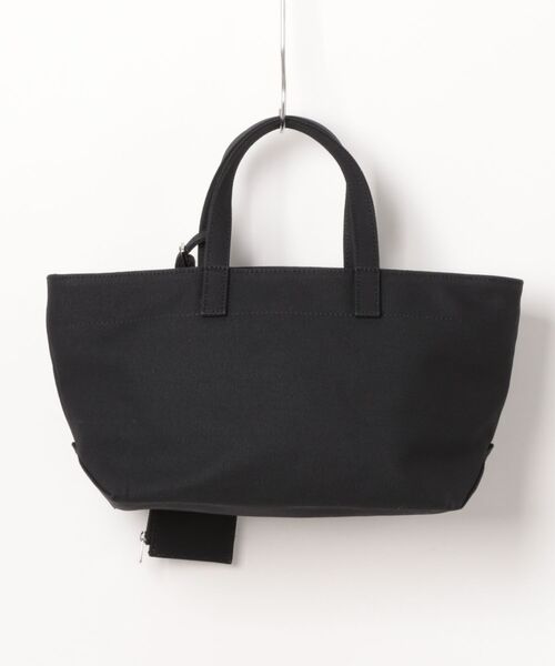 A.P.C.(アーペーセー)の「LE DRUMMER TOILE SMALL/トートバッグ(トートバッグ・レディース・ブラック/オフホワイト・ONESIZE)」の6枚目の写真